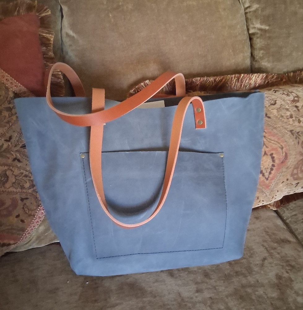 New Gray Portland Leather LargeTote Bag with Tan Straps - Picture 2 of 5